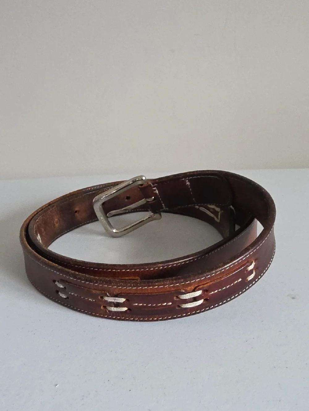 MADE IN ITALY brown leather belt contrast stitching overlay details Sz 38
